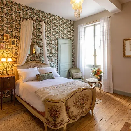 Champagne House - - An Oasis Full Of Elegance, Luxury And Charm * Condom