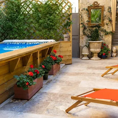 Champagne House- Oasis De Luxe & De Charme - Coeur De - 10-12 Pers - Piscine, Cuisine D'ete, Patio, Bar & Piano Condom