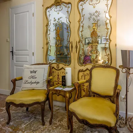 Champagne House- Oasis De Luxe & De Charme - Coeur De - 10-12 Pers - Piscine, Cuisine D'ete, Patio, Bar & Piano Condom