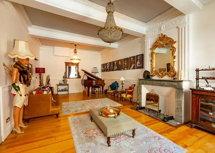 Champagne House- Oasis De Luxe & De Charme - Coeur De - 10-12 Pers - Piscine, Cuisine D'ete, Patio, Bar & Piano Villa