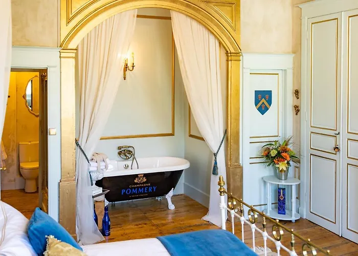 Champagne House- Oasis De Luxe & De Charme - Coeur De - 10-12 Pers - Piscine, Cuisine D'ete, Patio, Bar & Piano * Condom