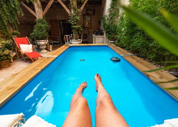 Champagne House- Oasis De Luxe & De Charme - Coeur De - 10-12 Pers - Piscine, Cuisine D'ete, Patio, Bar & Piano Condom