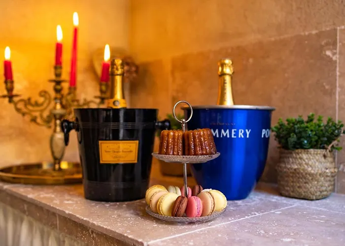 Champagne House- Oasis De Luxe & De Charme - Coeur De - 10-12 Pers - Piscine, Cuisine D'ete, Patio, Bar & Piano *