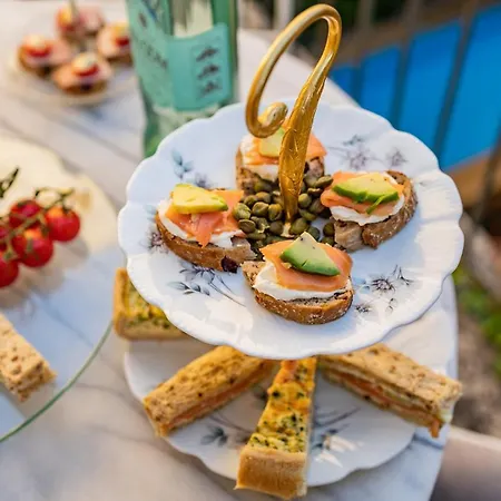 Champagne House - - An Oasis Full Of Elegance, Luxury And Charm * Кондом