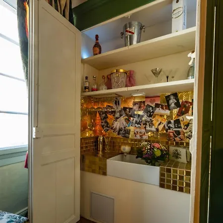 Champagne House - - An Oasis Full Of Elegance, Luxury And Charm