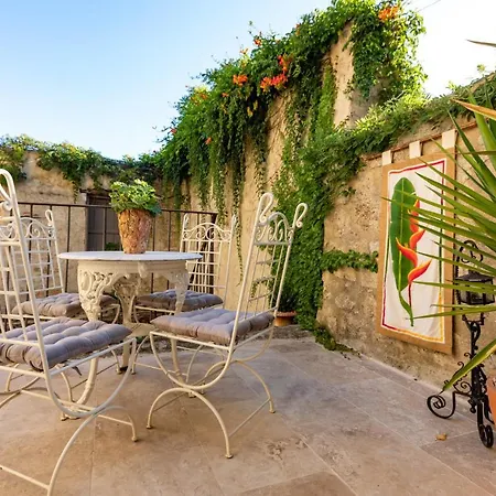 Champagne House - - An Oasis Full Of Elegance, Luxury And Charm