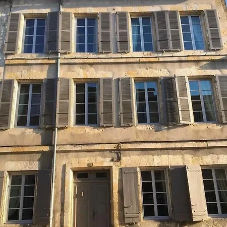 Champagne House - - An Oasis Full Of Elegance, Luxury And Charm Condom