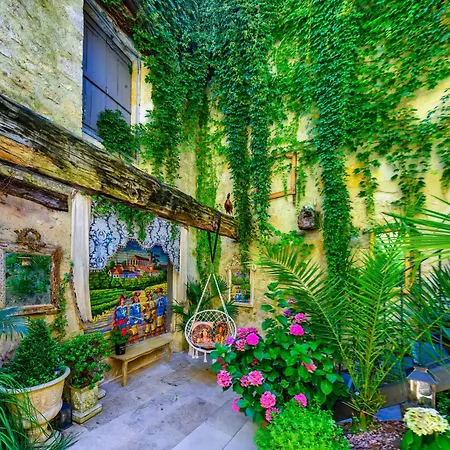 CHAMPAGNE HOUSE- Oasis de luxe&de charme - coeur de ville - 10-12 pers - piscine, cuisine d'été, patio, bar&piano *