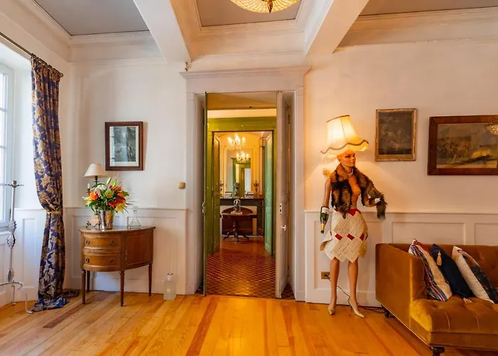 Champagne House- Oasis De Luxe&de Charme - Coeur De - 10-12 Pers - Piscine, Cuisine D'été, Patio, Bar&piano Condom